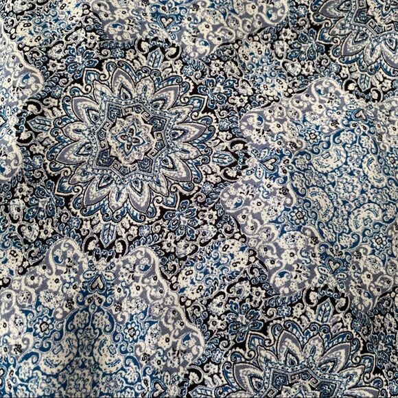 Paper Crane Blue White Paisley Floral Sheer Tank Top Sleeveless Blouse - Picture 2 of 2